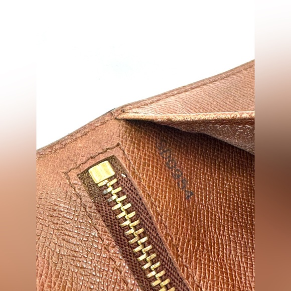 Louis Vuitton Vintage French Purse Long Wallet Kiss Lock - Picture 11 of 16